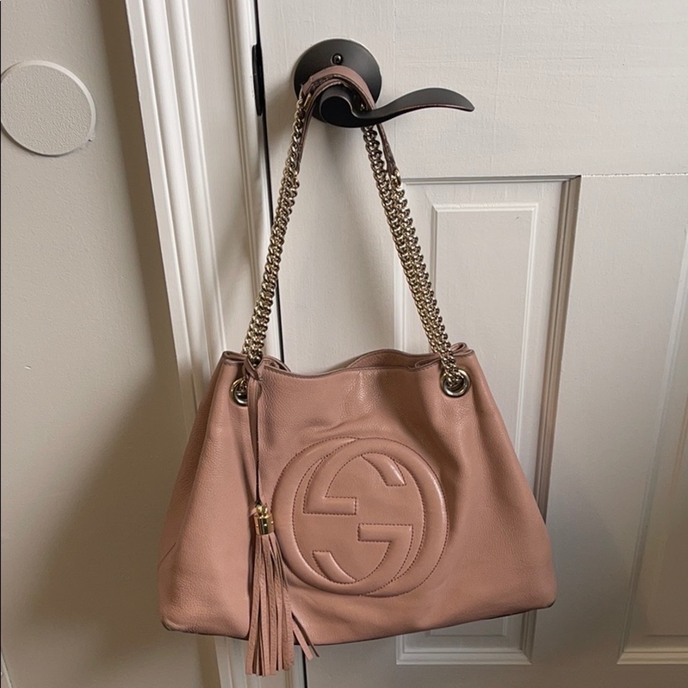 Gucci Pink Pebbled Leather Soho Chain Tote Bag